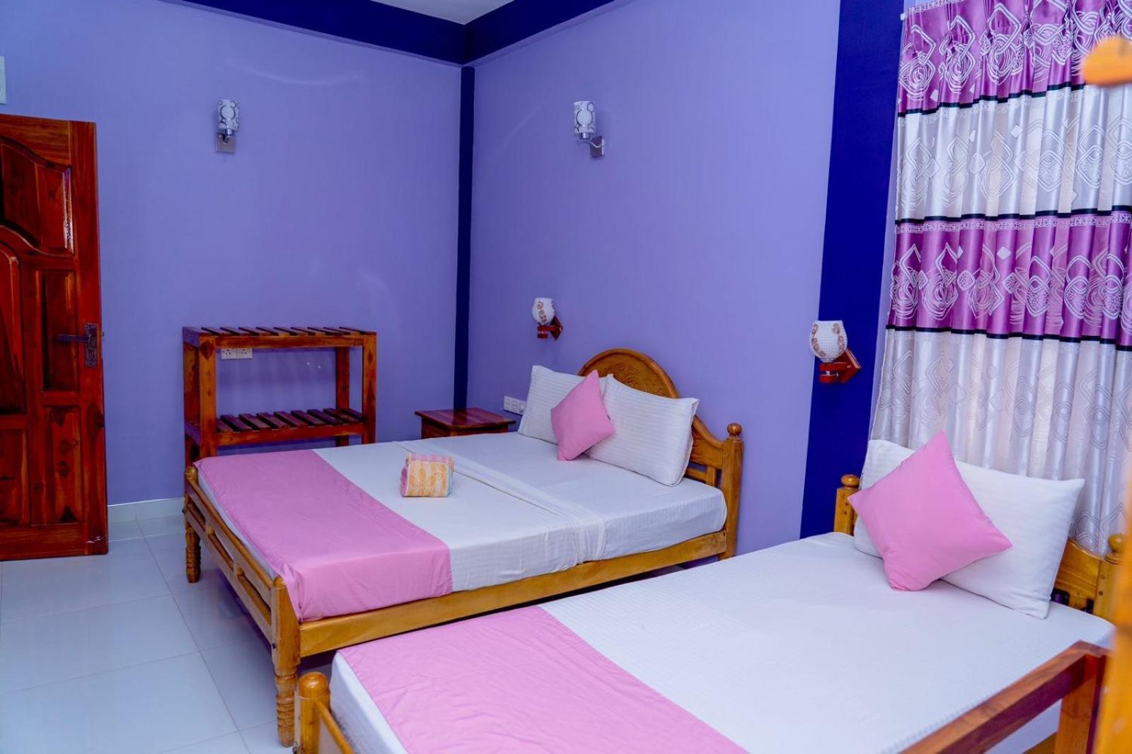 Snp Star Guest House Trincomalee Exterior photo