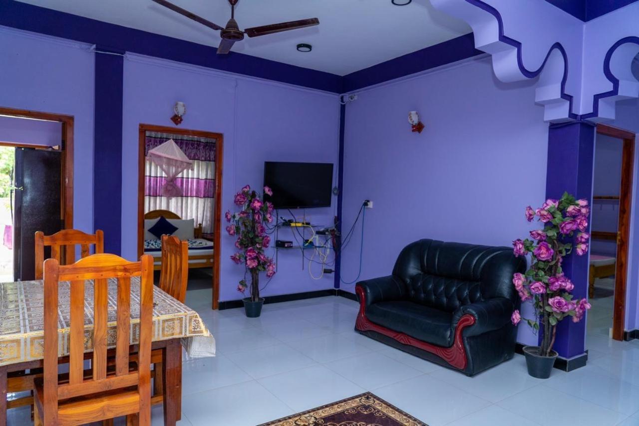 Snp Star Guest House Trincomalee Exterior photo