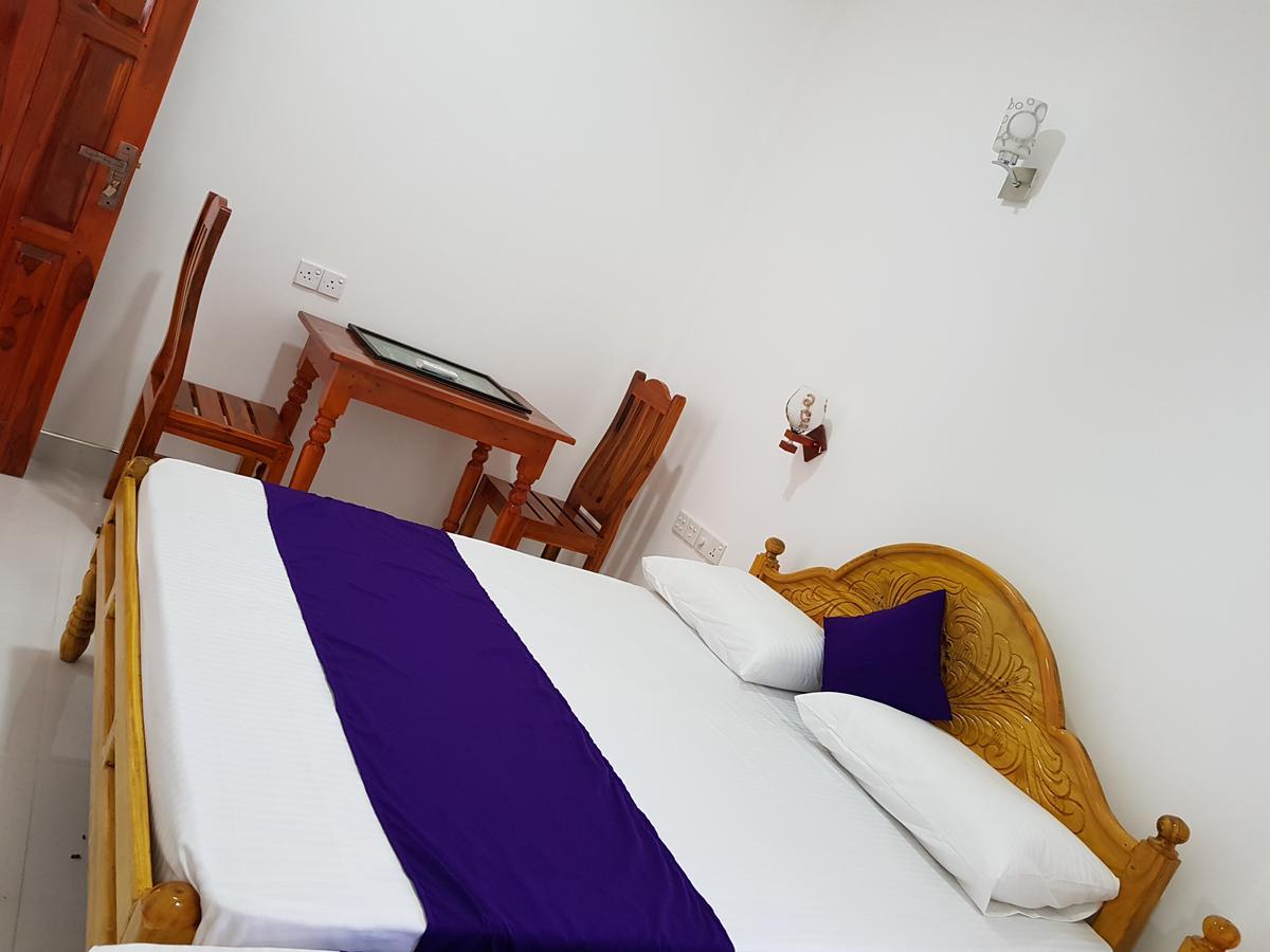 Snp Star Guest House Trincomalee Exterior photo
