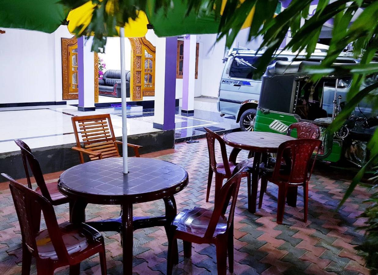 Snp Star Guest House Trincomalee Exterior photo