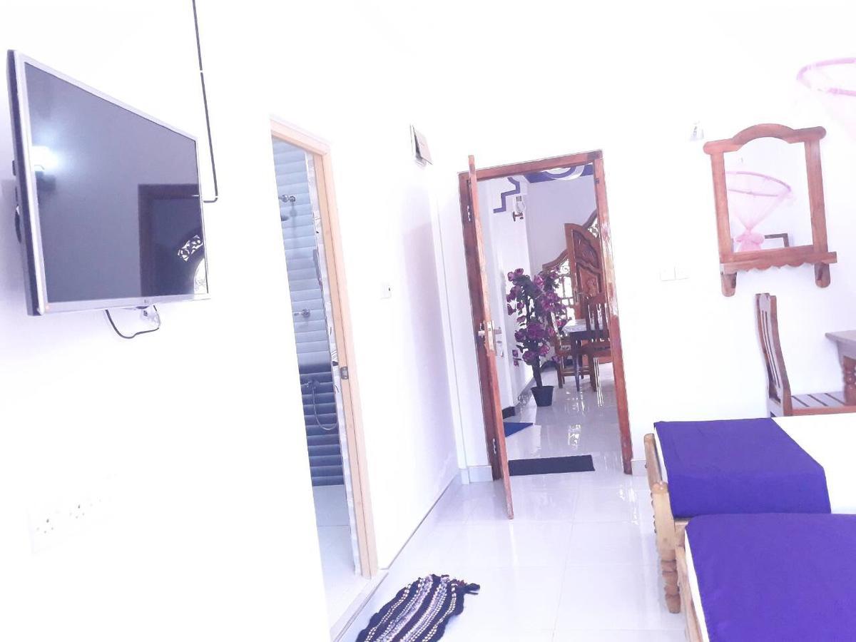 Snp Star Guest House Trincomalee Exterior photo
